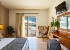 Nostos Beach Boutique Hotel 4