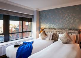 Handel's Hotel 4