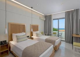 Nirvana Beach Hotel 3