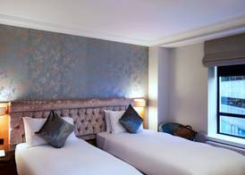 Handel's Hotel 5