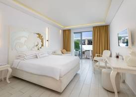 Diamond Deluxe Hotel - Adults Only & Spa 4