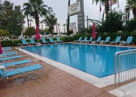 The Corner Park Hotel 3
