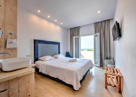 Anamar Santorini 5