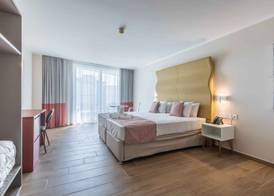 Seaview Hotel - Adults Only 16 Plus 4