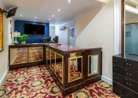 Royal Hotel 2