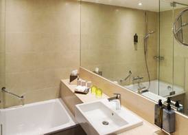 Holiday Inn FRANKFURT AIRPORT by IHG 2