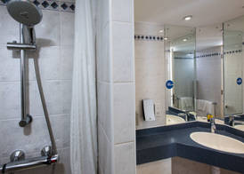 Holiday Inn Express LONDON - WIMBLEDON SOUTH by IHG 3