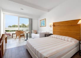 Dionysos Hotel 3