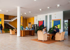 Apartamentos La Caleta 2