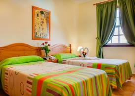 Apartamentos Oasis San Antonio 4