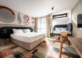 Forest Hotel 3