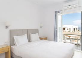 Super Paradise Hotel 3