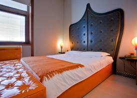 Orange Hotel 5