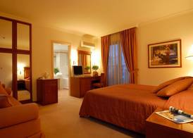 Athens Atrium Hotel & Jacuzzi Suites 3