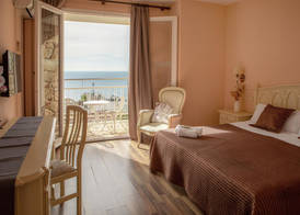 Hotel Roger de Flor by Seleqtta 4