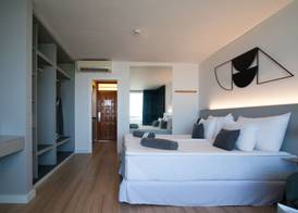 Coral Suites & Spa - Adults Only 3
