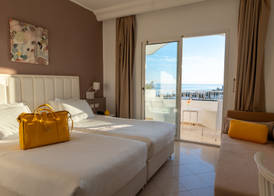 Golden Tulip President 2