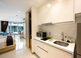 The Beachfront Hotel Phuket 4
