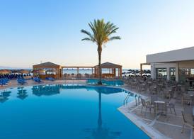 Avra Beach Resort 4