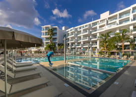 Limanaki Beach Hotel & Suites 4
