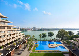 Cinnamon Lakeside 2