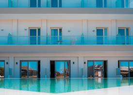 Malia Bay Beach Hotel & Bungalows 4