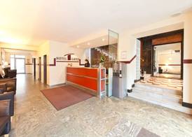 Hotel Gates 2