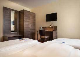 Hotel Leonet 5