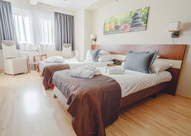 Holiday Beach Budapest Hotel 4