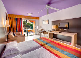 SBH Monica Beach Resort 5