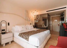 The Unexpected Ibiza Hotel - Ushuaïa Club entrance included 5