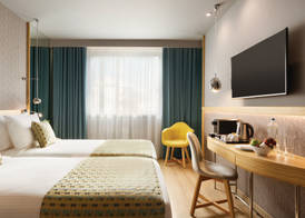 Zeus Wyndham Grand Athens 5