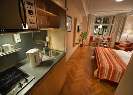 EA Hotel Julis 4