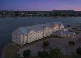 Hilton Garden Inn Granbury 2