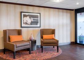 Hampton Inn Parkersburg/Mineral Wells 5