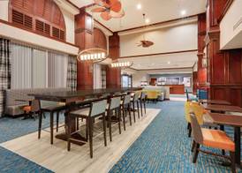 Hampton Inn & Suites Dallas-Arlington-South 4