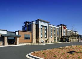 Hampton Inn & Suites Milwaukee West 3