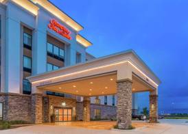 Hampton Inn & Suites Ames, IA 5