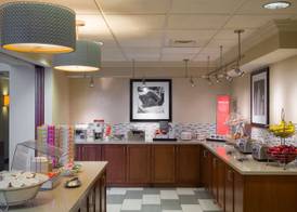 Hampton Inn & Suites State College at Williamsburg Square 5
