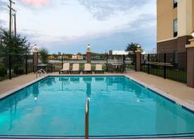 Hampton Inn and Suites Hutto 4