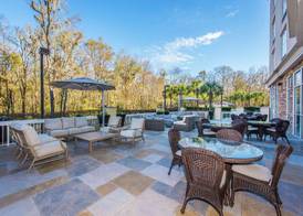 DoubleTree by Hilton North Charleston - Convention Center 4