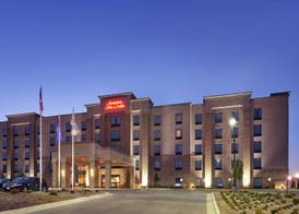 Hampton Inn & Suites Milwaukee/Franklin 2