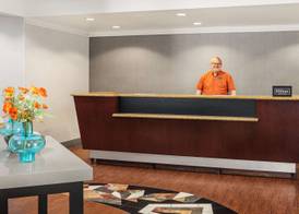 Hampton Inn Fairmont 4