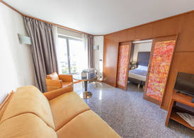 Goldstar Resort & Suites 2
