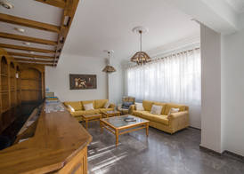 Kamari Blue Boutique Hotel 4
