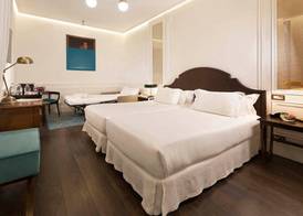 Boutique Hotel H10 Villa de la Reina 4