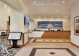 Embassy Suites Boston at Logan Airport 4