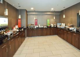 Hampton Inn Madison 5