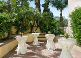 Embassy Suites by Hilton Los Angeles - Downey 2