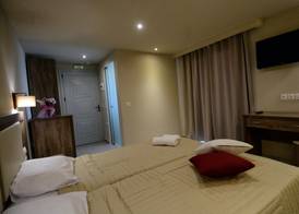 The Blue Sea Hotel 3